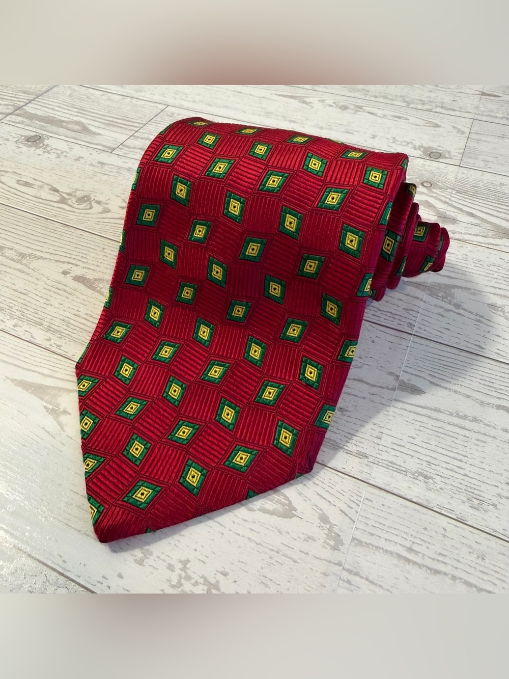 The DeSantis Collection, Vintage Geometric Medallion 100% Silk Necktie